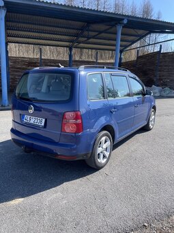 Volkswagen touran - 4