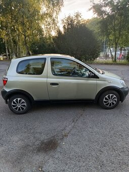 Toyota Yaris 2002 - 4