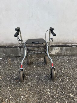 Nové chodítko pro seniory a důchodce - 4