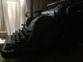 Starožitný psací stroj Oliver, Olympia, ... - 4