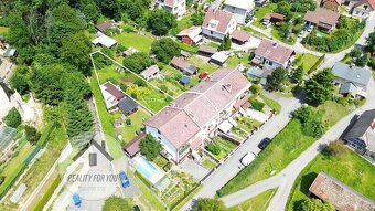 Prodej prostorného řadového domu s dispozicí 5+2 v Rovensko - 4