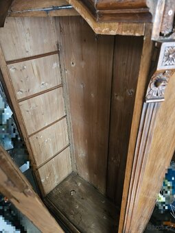 Krásná skříň k renovaci - 4