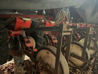Prodám secí stroj na řepu - 4