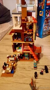 LEGO® Harry Potter™ 75980 Útok na Doupě - 4