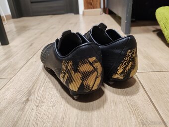 Kolíkové kopačky Nike Mercurial černo-zlaté - 4