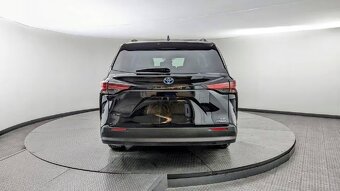 2021 TOYOTA SIENNA LE HYBRID - 8 miest - 4