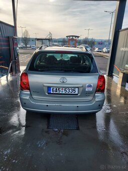 Toyota Avensis combi 2.2 110kw - 4