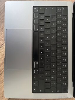 Prodám MacBook Pro 14" (model A2442), M1 Pro, 16GB RAM, 512 - 4