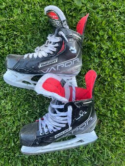Hokejové brusle Bauer Vapor x3.7 - 4