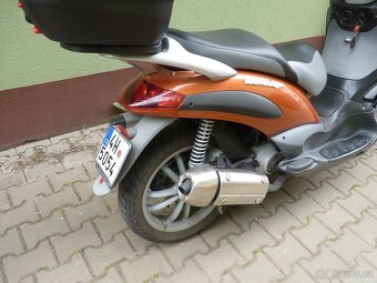 Piagio Beverly 200 - 4