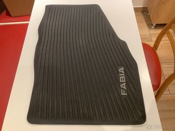 Celoroční gumové koberce na Škodu Fabii - 4