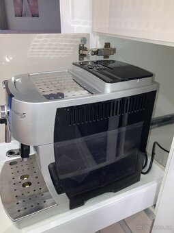 Kávovar delonghi magnifica - 4