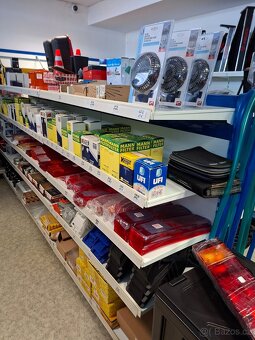 Prodám náhradní díly + autodoplňky pro kamiony. - 4