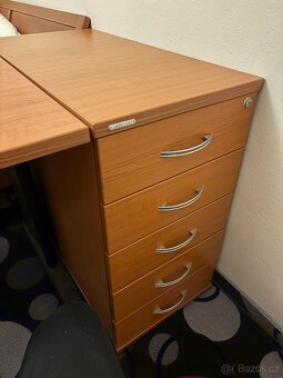 Pracovní rohový stůl HOBIS ERGI - 4