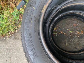 205/60 R16 96H Michelin 3x5mm dot1017 Letní - 4