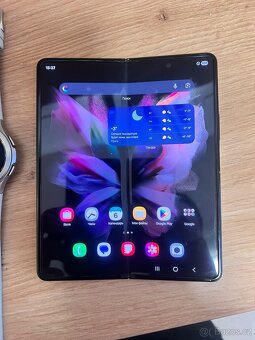 Samsung Galaxy Z Fold 3 - 4