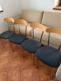 Rozkládací stůl + židle - 4