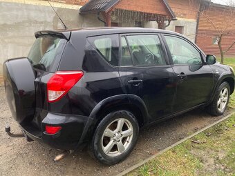 Toyota RAV4 - 4