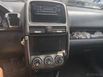 Honda CRv 2,0 benzín - 4