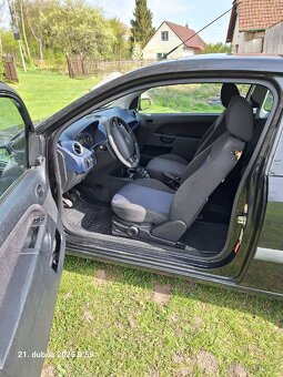Ford Fiesta 1.3 51kW - 4