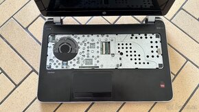 Notebook HP Pavilion 15-n057 15.6" na náhradní díly - 4
