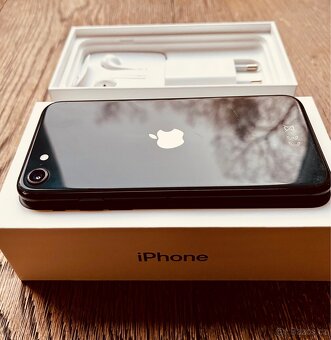 Prodam iPhone SE 4G 64 GB Black - 4