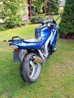 Triumph Sprint ST 955i - 4