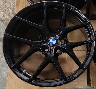 BMW 1: F40,F41,18'alu,Performance,černé,M-packet - 4