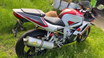 Yamaha YZF R6 1999 - 4