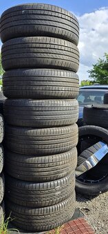 Pneu 235/55 R19 - 4