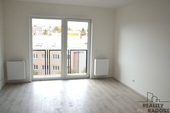 Pronájem novostavby bytu 1+kk s balkonem v centru Olomouce, - 4