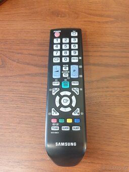 Samsung P2770HD (Displej / TV) - 4