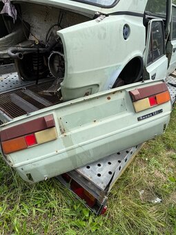 Prodám náhradní díly Škoda 120L - 4