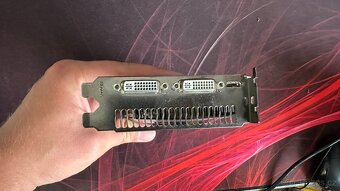 Grafika GIGABYTE GTX 460 OC Rev. 1.0 1 GB - 4