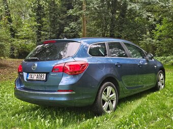 Opel Astra 1,4T Sports Tourer, PRVNÍ MAJITEL, najeto 114 tis - 4