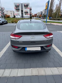 Hyundai i30 Fastback 1.6 CRDi (100 kW) – 1 majitel - 4