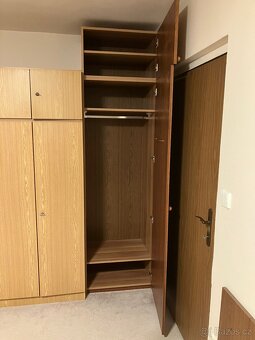 Skříň, šatní skříň - 4