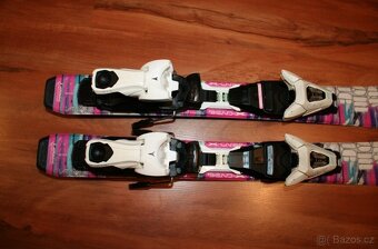divcí lyže Atomic 70 cm , lyžaky Elan - 4