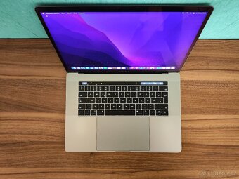 MacBook Pro 15 A1707 | i7 • 16GB • 512GB - 4