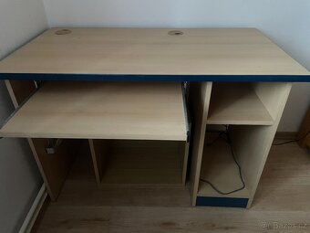 Pracovní stůl - 4