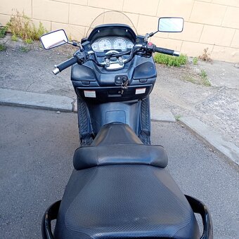 Motocykl skútr - 4