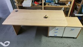 Stůl do dětského pokoje s masivní deskou - 4
