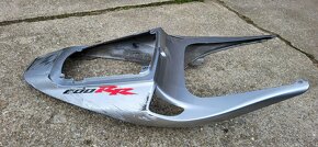 Kapotáž podsedlová poškozená ke svaření a lakování CBR 600R - 4