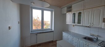 Pronajmu byt 3+1 - 4