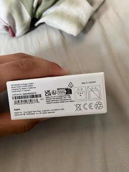 AirPods 4 - 4