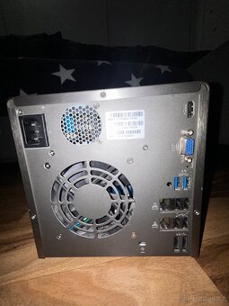Qnap TS-469 Pro - 4
