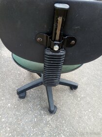 Dětská židle na kolečkách - 4