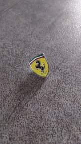 Odznáček Ferrari - 4