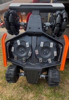 GPS robotická sekačka MAMMOTION LUBA 2 - 4