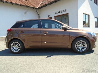 Hyundai i20  1.2i 55kW FAMILY+CLUB  15553km - 4
